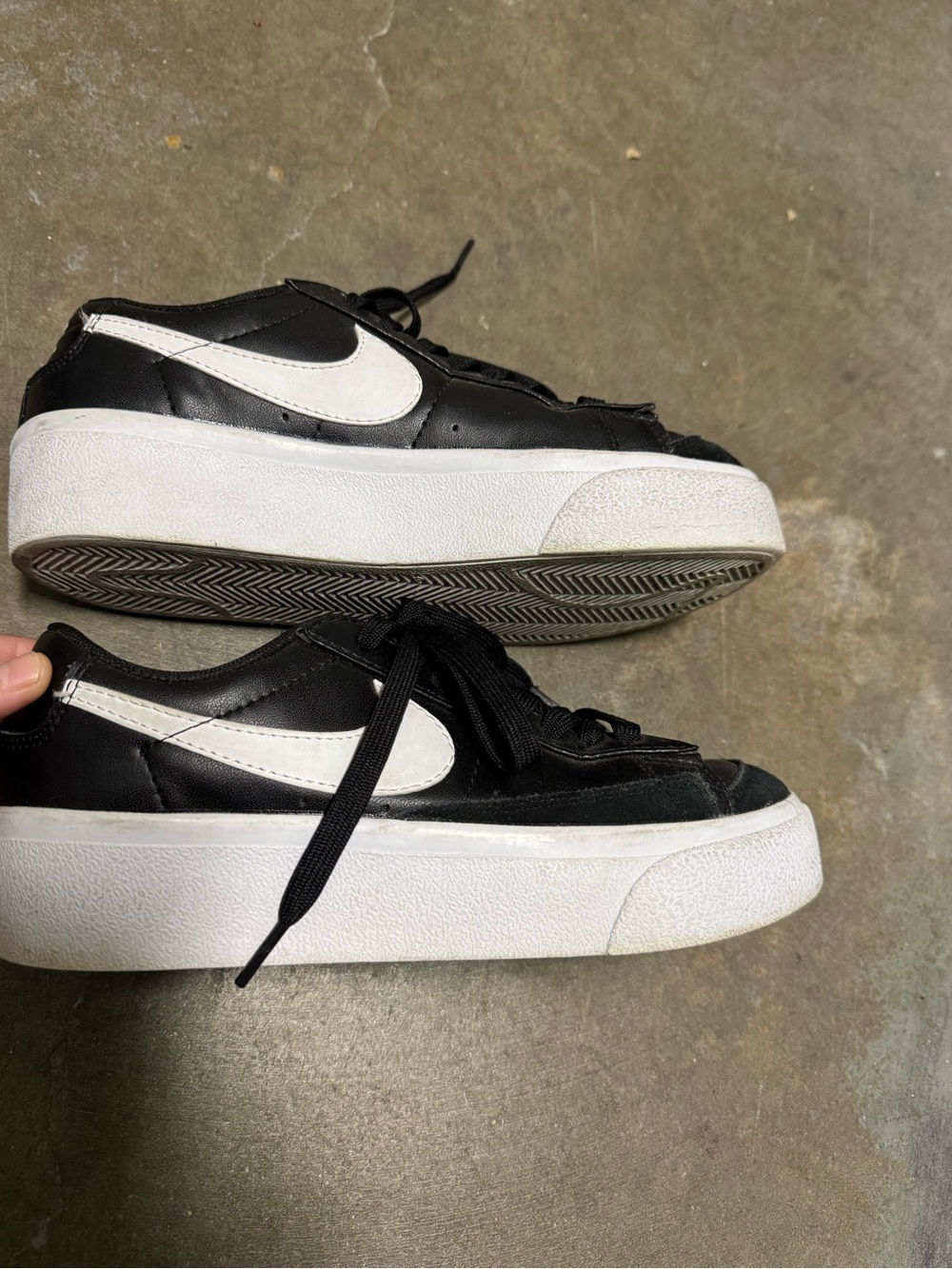 Nike Black and Green Trainer Interior Label